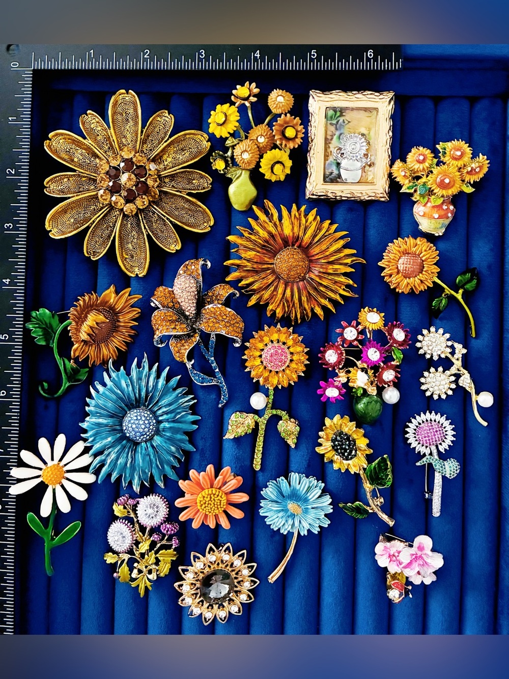 Lot of 20 Sunflower Floral Brooch Pins Rhinestone Enamel Jewelry Collection